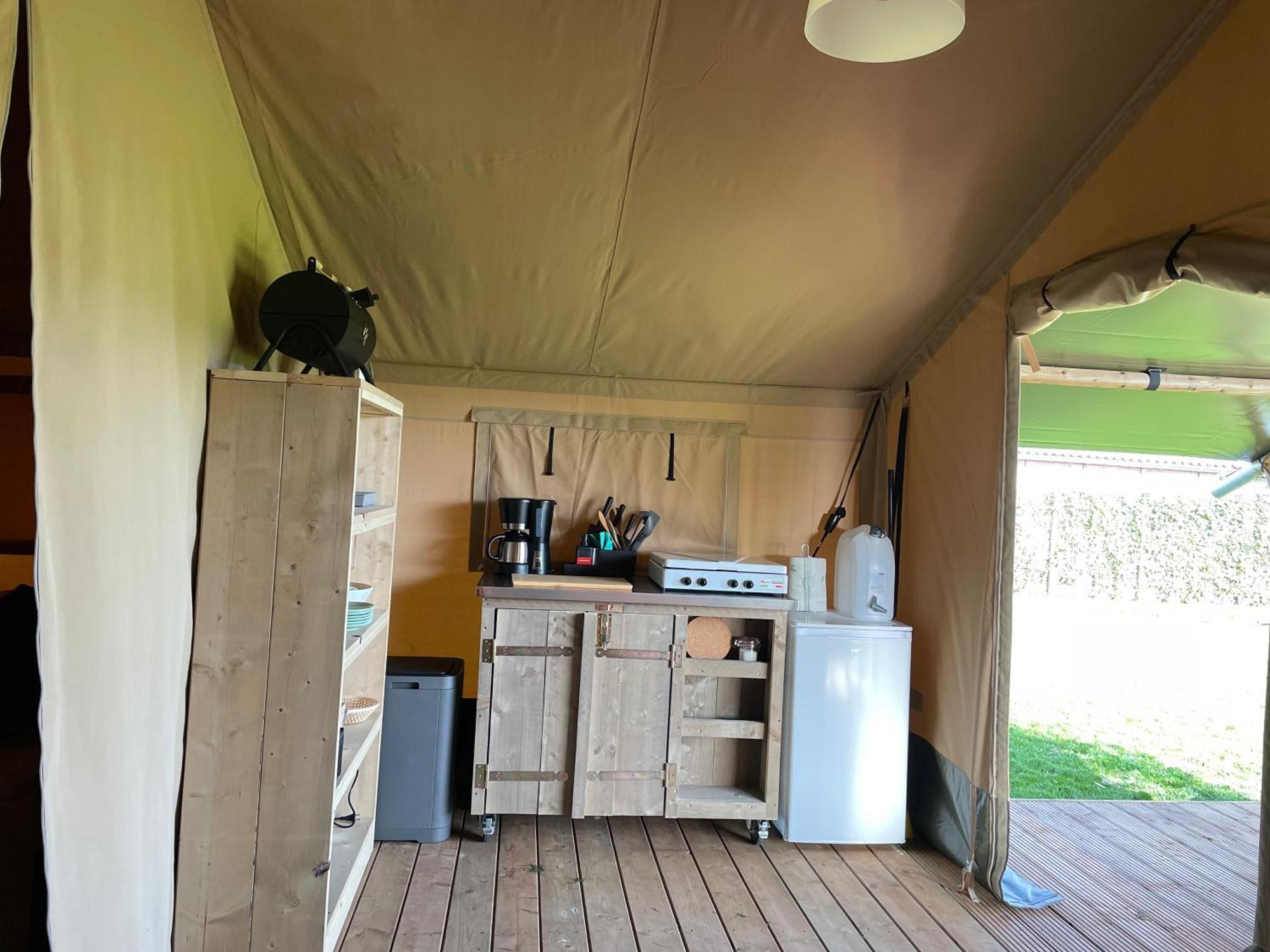 Hotel Camping De Hof Van Eeden Warmond Zimmer foto